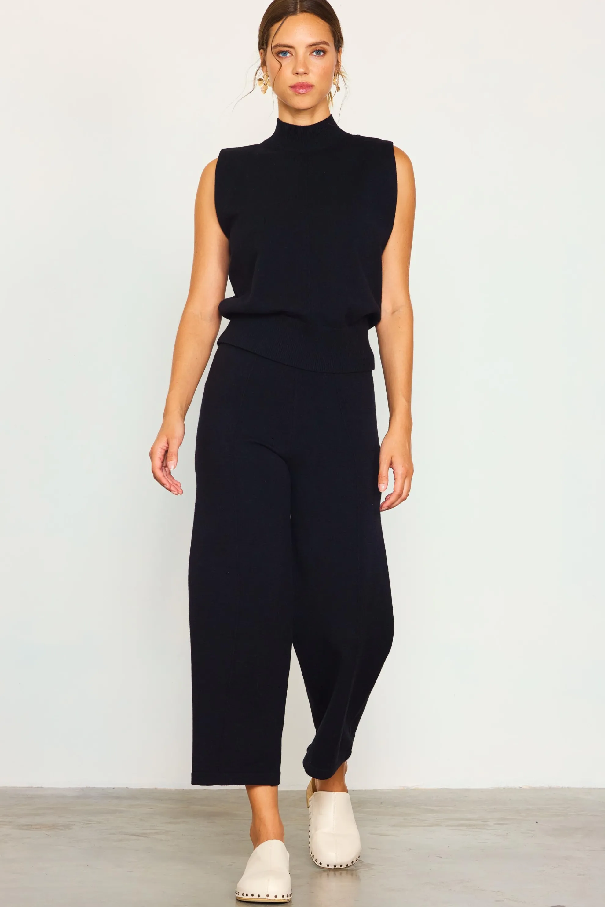 Cropped Knit Pants